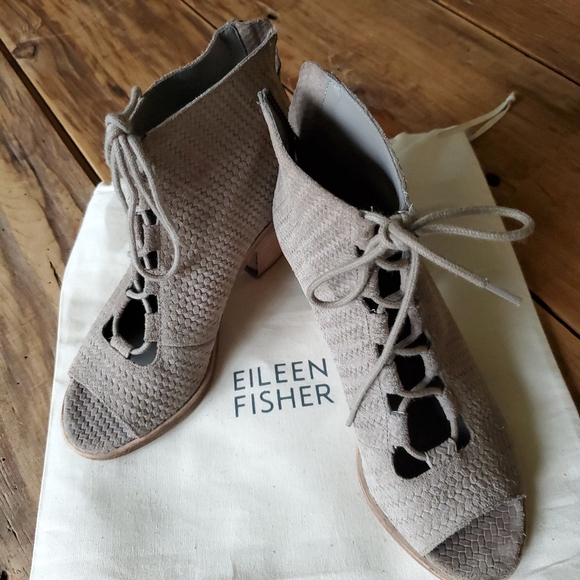 EILEEN FISHER Women's Fallon Textured Open Toe Suede Bootie Size 6 - Picture 1 of 15